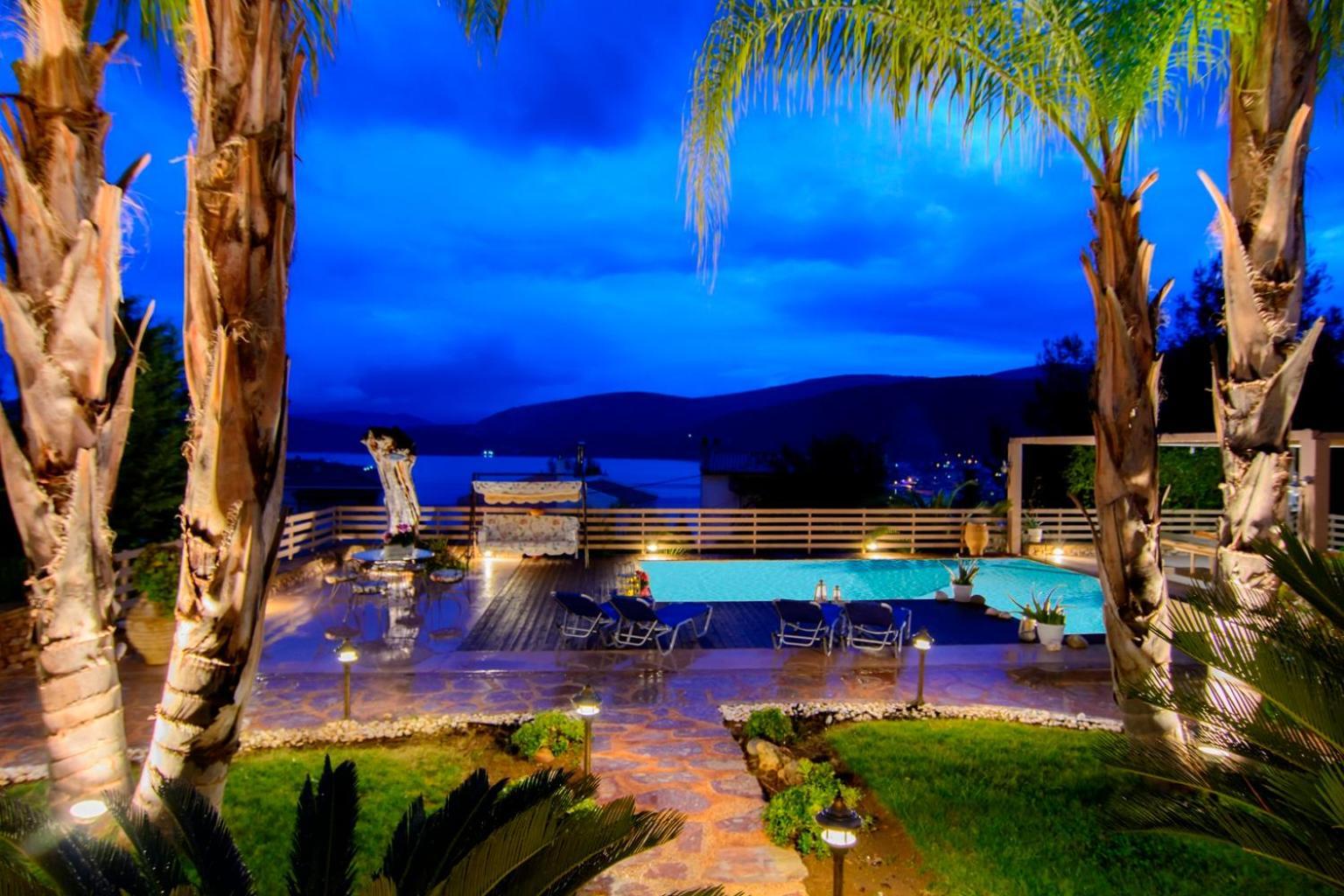 Villa Maira Luxurious With Private Swimming Pool Kórfos Exterior foto